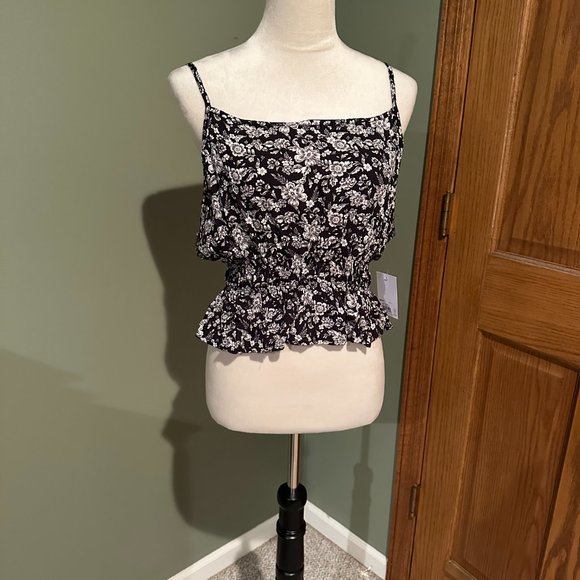 JUNIORS BLACK & WHITE FLORAL SO CROPPED CINCH WAIST TANK SIZE 1X  #488 - Picture 2 of 2